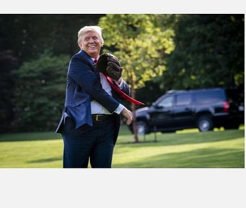 தேர்தல் தினத்துக்குள் கரோனா தடுப்பு மருந்து: வேறு வழியின்றி உந்தித் தள்ளும் அதிபர் ட்ரம்ப்