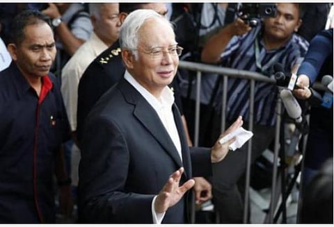 மலேசிய முன்னாள் பிரதமருக்கு ஊழல் வழக்கில் 12 ஆண்டுகள் சிறை