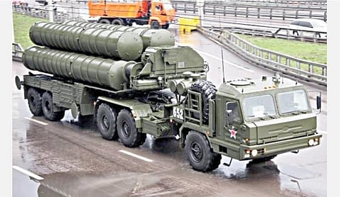 சீனா உளவு பார்ப்பதாக பகிரங்க குற்றச்சாட்டு: எஸ்-400 ஏவுகணை ‘டெலிவரி’யை நிறுத்தியது ரஷ்யா