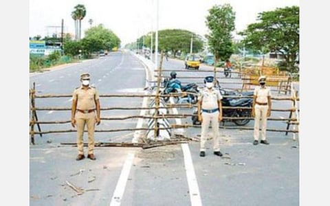 தமிழகத்தில் 7-ம் கட்ட ஊரடங்கு இன்று தொடங்குகிறது; திருமணத்தில் 50, இறுதிச்சடங்கில் 20 பேருக்கு அனுமதி: ஊரடங்கு நீட்டிப்புக்கான அரசாணை வெளியீடு