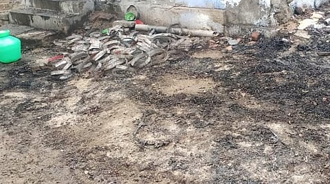 சட்ட விரோதமாக வீட்டில் பட்டாசு தயாரித்தபோது வெடி விபத்து: தாய், மகன், மகள் காயம்