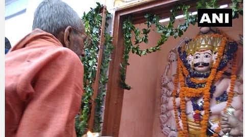 ராமர் கோயில் பூமி பூஜையைக் கொண்டாடும் ராவணன் கோயில் பூசாரி