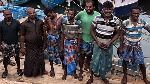 கரை திரும்பிய மீனவர்கள் 7 பேர்