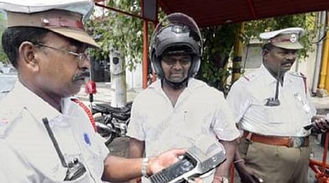 போக்குவரத்து வீதிமீறலுக்கு ஆன்லைனில் அபராதத் தொகை செலுத்துவதில் சிக்கல்: இ-சலான் திட்ட குளறுபடியால் ஓட்டுநர்கள் அச்சம்