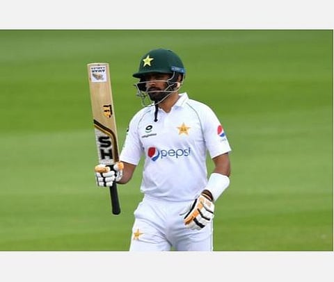 இங்கிலாந்து பவுலர்கள் திணறல்: பாக். பாபர் ஆஸம், ஷான் மசூத் அபார பேட்டிங்