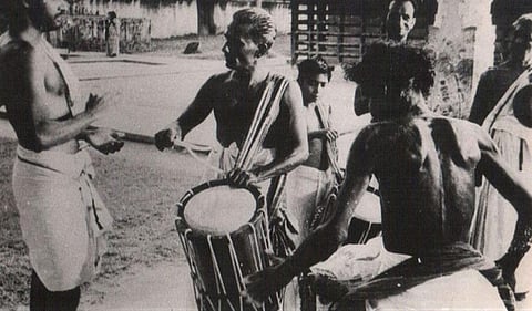 கொடியேற்றம் - இந்திய குடும்ப அமைப்பு குறித்த சித்திரம்