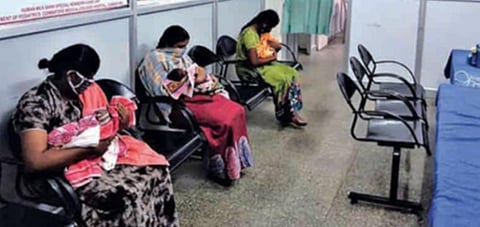 அரசு மருத்துவமனை தாய்ப்பால் வங்கிக்கு கரோனா காலத்திலும் குறையாத கொடையாளர்கள்: 4 மாதங்களில் 2,534 பச்சிளங் குழந்தைகள் பயனடைந்தனர்