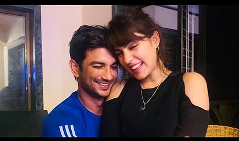 சுஷாந்த் மரண விவகாரம்: ரியா உள்ளிட்ட 6 பேர் மீது சிபிஐ வழக்குப் பதிவு