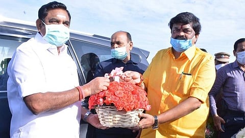 விருதுநகரில் முதல்வர் பழனிசாமிக்கு வரவேற்பு