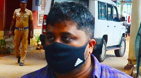 நிதி நிறுவன மோசடி வழக்கின் விசாரணைக்காக தயாரிப்பாளர் ஞானவேல் ராஜா போலீஸில் ஆஜர்