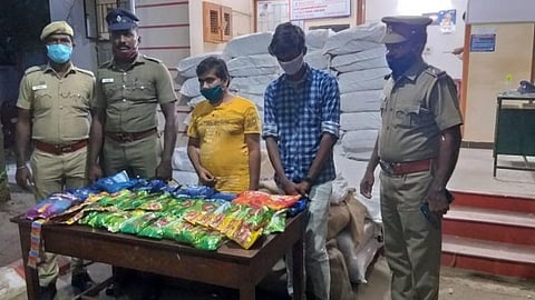 கோவில்பட்டியில் ரூ.5 லட்சம் மதிப்பிலான தடை செய்யப்பட்ட புகையிலை பொருட்கள் பறிமுதல்