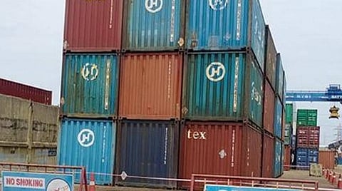 740 டன் அமோனியம் நைட்ரேட்டை வெடிமருந்து கிடங்கில் பாதுகாப்பாக வைக்க சுங்கத் துறை அதிகாரிகள் நடவடிக்கை