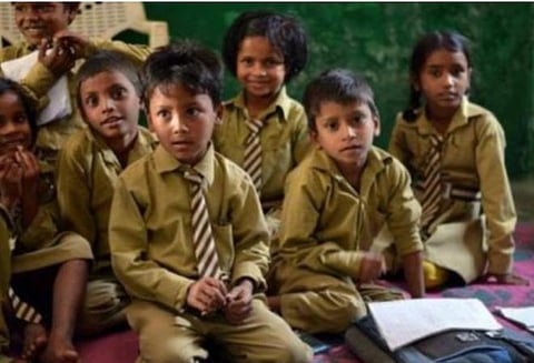 பள்ளிகளை மீண்டும் திறக்க காலக்கெடுவை முடிவு செய்யவில்லை: மத்திய அரசு