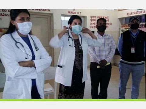 கரோனா தடுப்பு பணியில் ஈடுபட்டுள்ள பட்ட மேற்படிப்பு மாணவர்கள்: கல்விக் கட்டணத்தை ரத்து செய்யவேண்டும்: சமூக சமத்துவத்திற்கான டாக்டர்கள் சங்கம் வலியுறுத்தல்