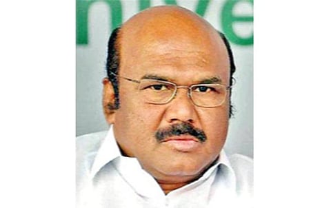 எதிரிகளுக்கு வாய்ப்பளிக்க வேண்டாம்; முதல்வர் வேட்பாளர் குறித்து பேசுவது அதிமுகவை பலவீனப்படுத்தும்: அமைச்சர் டி.ஜெயக்குமார் அறிவுறுத்தல்