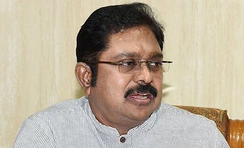 கல்லூரி சேர்க்கை தொடர்பாக செல்பவர்களுக்கு இ-பாஸ் முறை ரத்து செய்யப்படவேண்டும்: டி.டி.வி.தினகரன் வலியுறுத்தல்