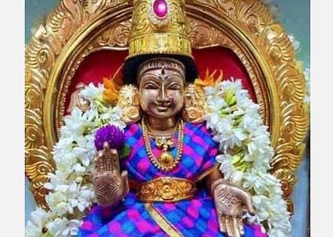 மகாலக்ஷ்மிக்கு மல்லிகைப்பூ; பைரவரை நினைத்து நாய்களுக்கு உணவு! கடன் தீரும்; அடகில் இருந்த நகைகளை மீட்பீர்கள்!