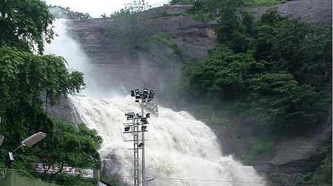 குற்றாலத்தில் குளியல் எப்போது?