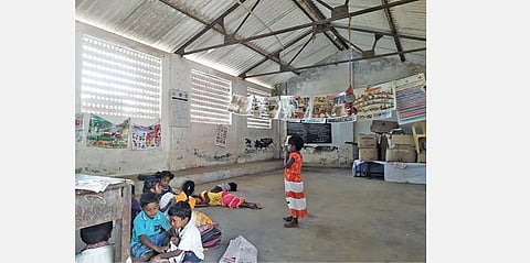 பண்ருட்டி அருகே தொரப்பாடி கிராமத்தில் இயங்கி வரும் ஆங்கில வழி அரசுப் பள்ளி (கோப்பு படம்).