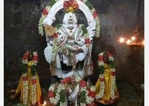வீடு மனை யோகம் தருவான் பூமிகாரகன்; அசுரமயிலுடன் அருள்புரியும் திருப்பட்டூர் முருகன்!