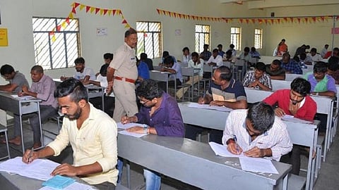 உதவி காவல் ஆய்வாளர் பணித் தேர்வில் முறைகேடு: மூவர் குழு விசாரணைக்கு உத்தரவு