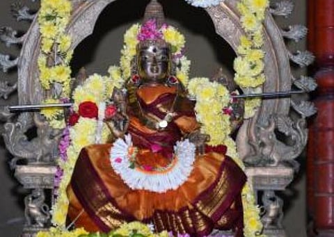 சங்கடம் தீர்க்கும் சாந்த சொரூபினி காளிகாம்பாள்!