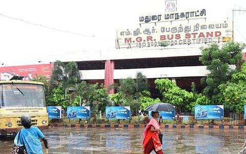 மாட்டுத்தாவணி பேருந்து நிலைய கடைகளுக்கு வாடகை விலக்கு கோரி வழக்கு: மதுரை மாநகராட்சி ஆணையருக்கு நோட்டீஸ்