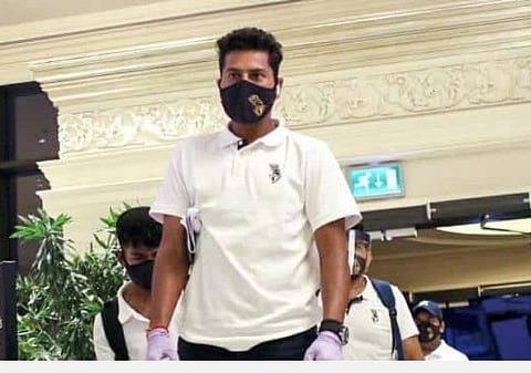 குல்தீப் யாதவ் ஹோட்டலுக்கு சென்ற காட்சி