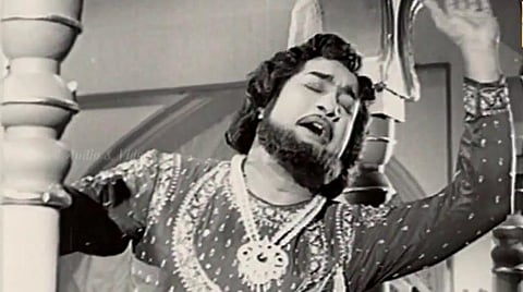 ‘இசைகேட்டால் புவி அசைந்தாடும்’ பாட்டுக்கு போட்ட மெட்டு; ‘தான்சேன்’ முகம் மாதிரியே ‘சிவாஜி சார்’ முகம்! ‘’48 ஆண்டுகளாகியும் இது புரியாத புதிர்தான்!’’