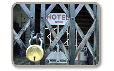 யாருமில்லா அறைகள்