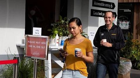 கரோனா பாதிப்பு ஏற்பட்ட ஆக்லாந்தில் ஊரடங்கு விலக்கு