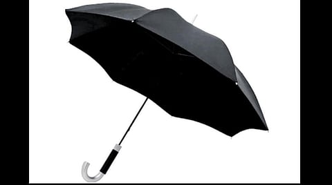 குலதெய்வ வழிபாட்டை விட முன்னோர் வழிபாடு முக்கியம்; பித்ருக்களை நினைத்து உடை, குடை, செருப்பு, போர்வை தானம்!