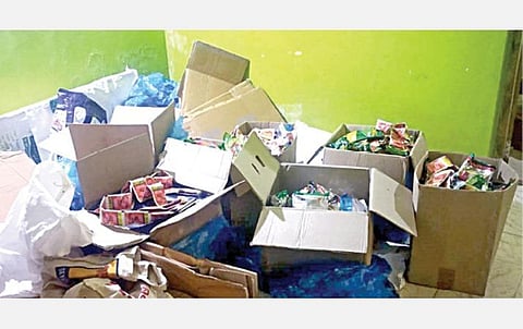 தாழம்பூர் அருகே தனிப்படை போலீஸாரால் பறிமுதல் செய்யப்பட்ட குட்கா பொருட்கள்.