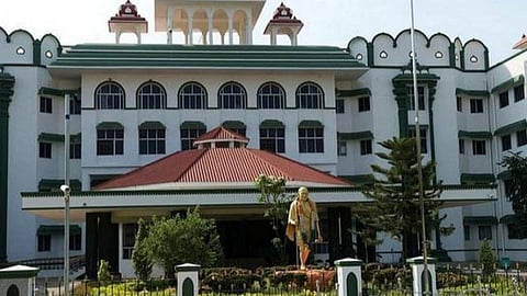 ரூ.300 கோடி நிதி நிறுவன மோசடி வழக்கில் உயர் அதிகாரிகள் தலையிட தடை கோரி வழக்கு: விசாரணை செப்.14-க்கு ஒத்திவைப்பு