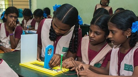 அரசுப் பள்ளிகளில் அதிகரிக்கும் சேர்க்கை: தக்கவைக்க ஆசிரியர்கள் என்ன செய்யலாம்?