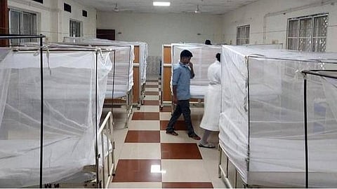 ‘இந்து தமிழ்’ செய்தி எதிரோலியால் கரோனா’ வார்டு பணியில் ஆயுஷ் கல்லூரி பட்டமேற்படிப்பு மாணவர்கள்: மருத்துவர்கள் பற்றாக்குறையை சமாளிக்க ஆயுஷ் துறை நடவடிக்கை