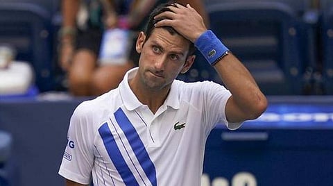 யுஎஸ். ஓபன் டென்னிஸ் தொடரிலிருந்து உலகின் நம்பர் 1 வீரர் நோவக் ஜோகோவிச் தகுதி நீக்கம்: கோபத்தினால் ஏற்பட்ட வினை