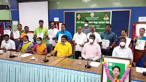 எழுத்தறிவிப்பவன் இறைவன்: விருதுநகரில் நல்லாசிரியர்களுக்கு விருதுகள் வழங்கி அமைச்சர் பேச்சு