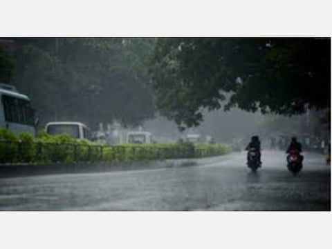 வளிமண்டல மேலடுக்கு சுழற்சி, வெப்பச்சலனம்; 7 மாவட்டங்களில் கனமழை: வானிலை ஆய்வு மையம் தகவல்