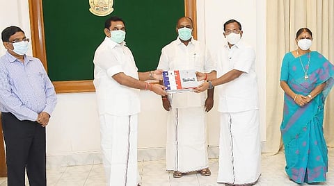 நூல்களை வெளியிட்ட முதல்வர் பழனிசாமி