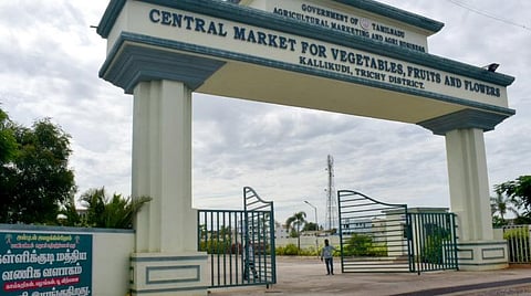 கள்ளிக்குடி மத்திய வணிக வளாக நுழைவுவாயில்.