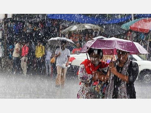 வளிமண்டல மேலடுக்குச் சுழற்சி, வெப்பச் சலனம்; 8 மாவட்டங்களில் கனமழை வாய்ப்பு: வானிலை ஆய்வு மையம் தகவல்