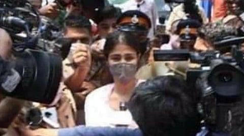 சுஷாந்த் வழக்கு: ஊடகங்களால் பலிகடா ஆக்கப்பட்டாரா ரியா?