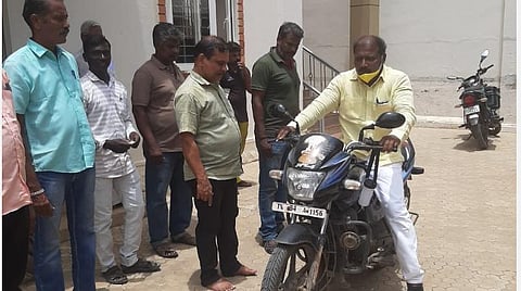 'இனி நான் பேச மாட்டேன், என் பெட்ரோல் பேசும்'- அதே காட்சிகள்... அதே ராமர் பிள்ளை!