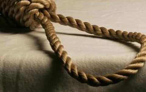 தற்கொலை முயற்சி தண்டனைக்குரிய குற்றமா?- மத்திய அரசுக்கு நோட்டீஸ்