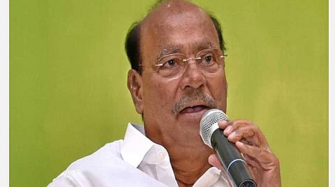 ஆங்கிலப் பாடவேளையை அதிகரிக்க தமிழ்ப் பாடவேளையைக் குறைப்பதா?- சென்னைப் பல்கலைக்கழகத்துக்கு ராமதாஸ் கேள்வி