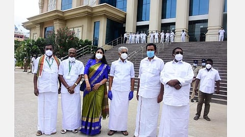 படம் எல்.சீனிவாசன்