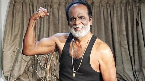 உடல் ஆற்றலை மேம்படுத்த எளிய உடற்பயிற்சிகள்: வீடியோவில் ஈர்க்கும் விஷாலின் தந்தை