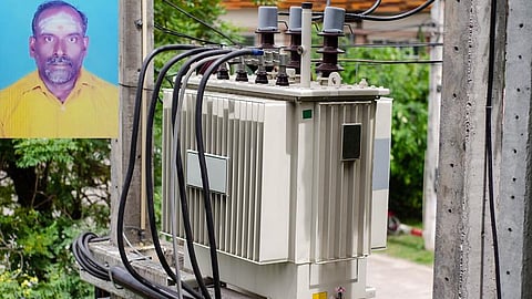 விருதுநகர் அருகே மின்சாரம் தாக்கி மின்வாரிய ஊழியர் பலி: போலீஸ் விசாரணை