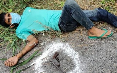 அலிகரில் கரோனா விதிமுறைகளுடன் ரூ.40 லட்சம் நகை திருடிய 3 கொள்ளையர்களை துப்பாக்கியால் சுட்டு கைது செய்த போலீஸ்